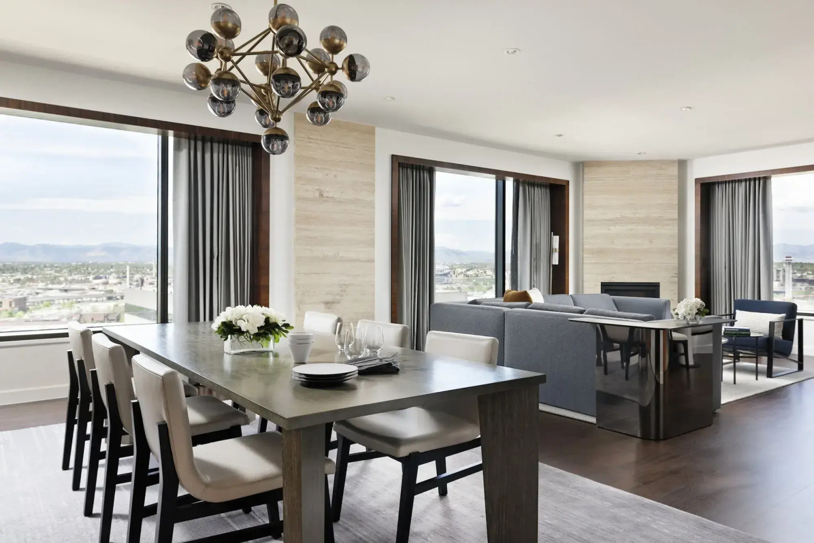 Отель Four Seasons Denver