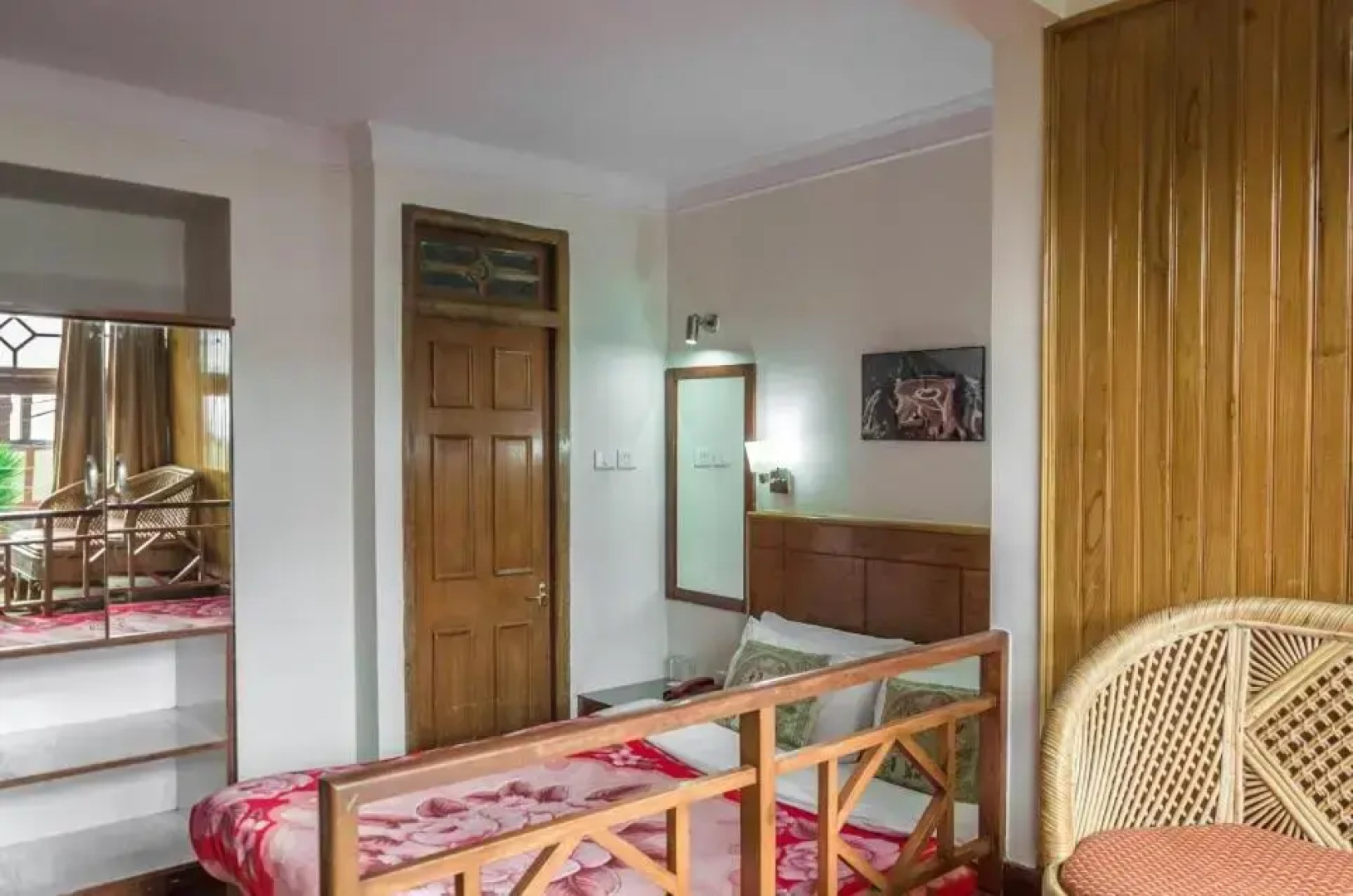 Hotel Shangri-La Regency