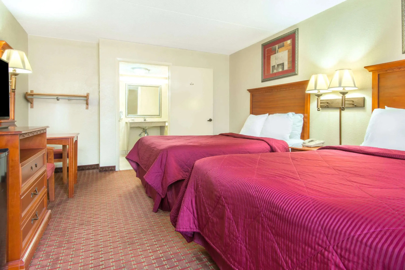 Days Inn by Wyndham Shorter