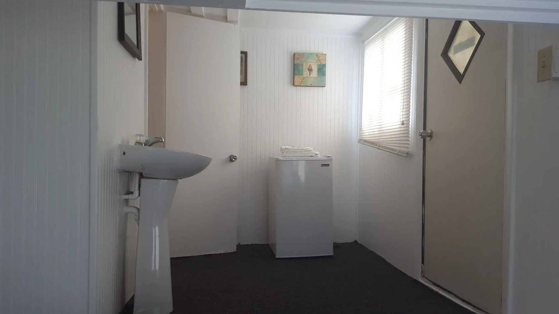 Floating Sea Cove Resort & Marina