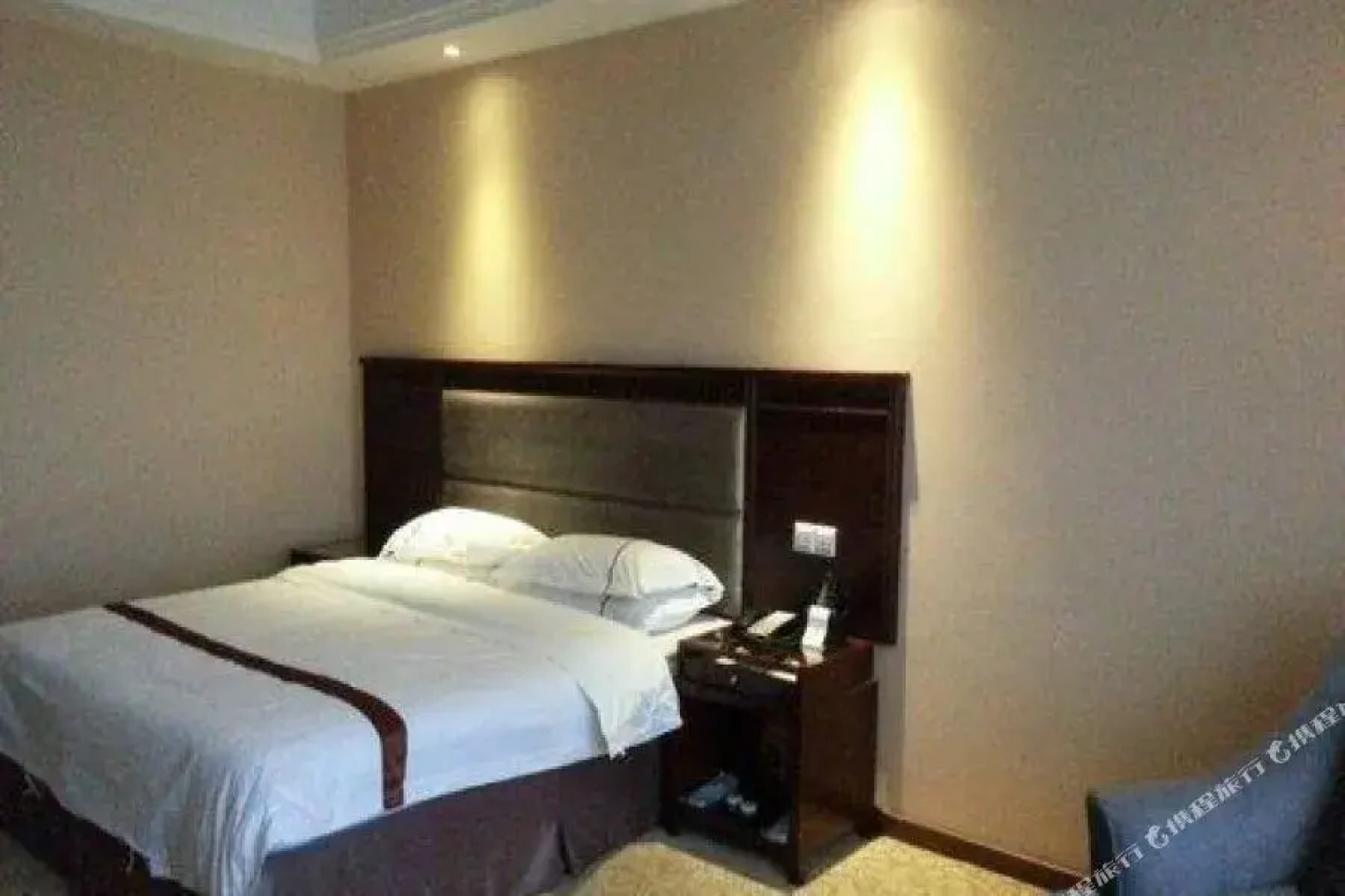Yangshan Baoheng Business Hotel