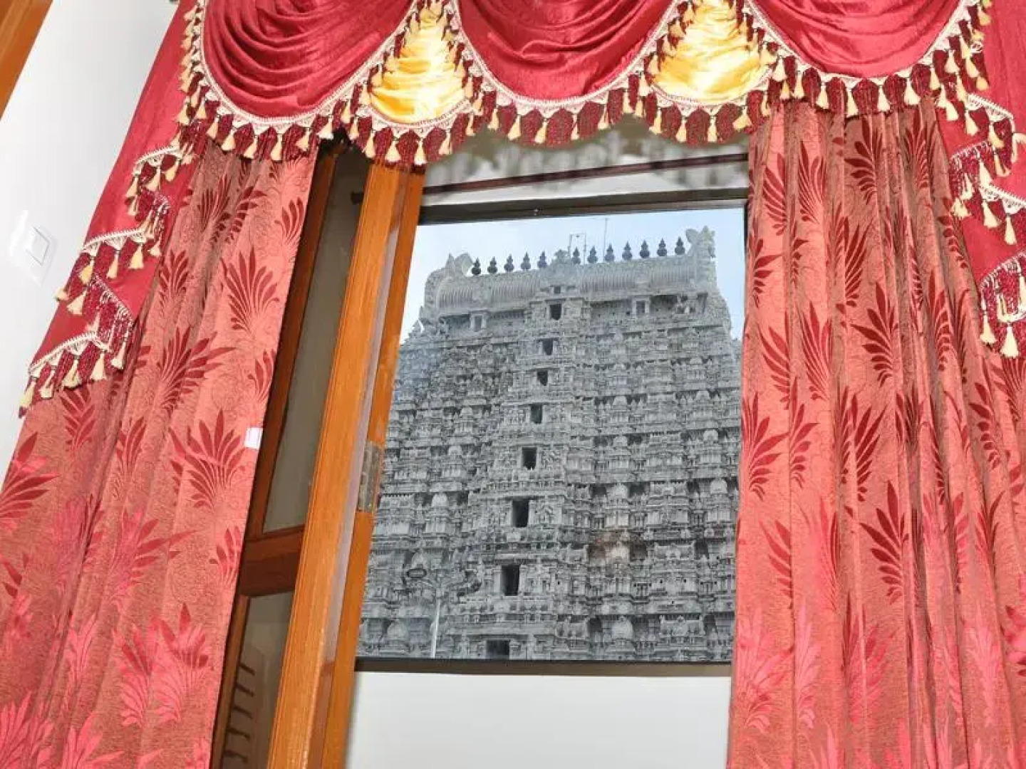 Sri Sarvesha JS Palace