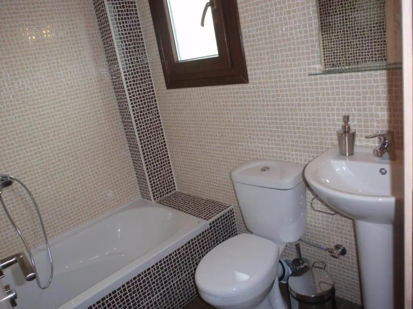 Petrouda's Apartments