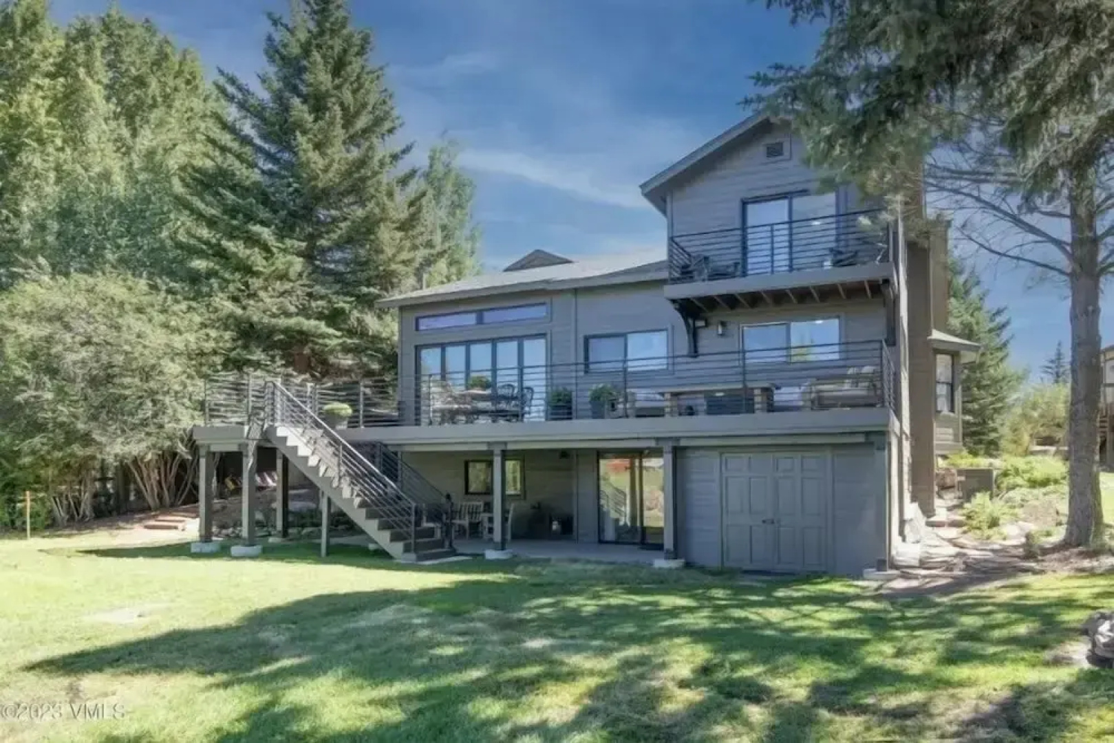 120 Old County 4 Bedroom Home by RedAwning