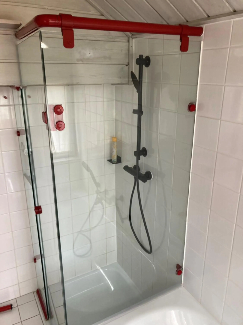 Haus in Anif bei Salzburg mit Sauna und Garten mit Badeteich