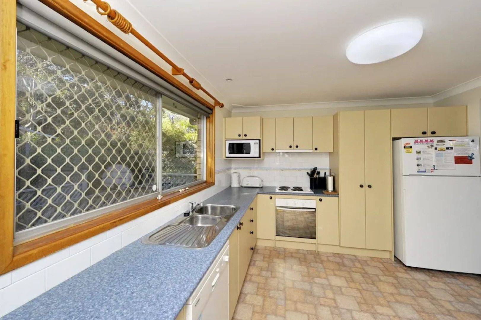 Pet Friendly Lentara St 10 - Fingal Bay
