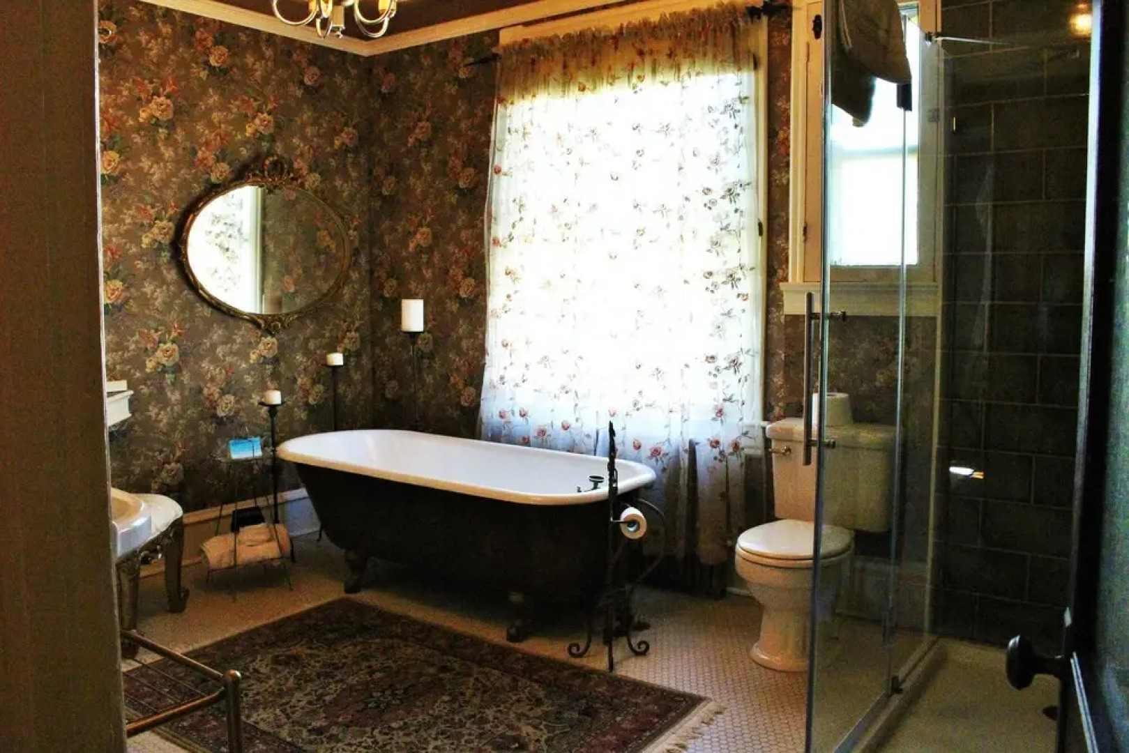 The Inn on Holly Bed and Breakfast