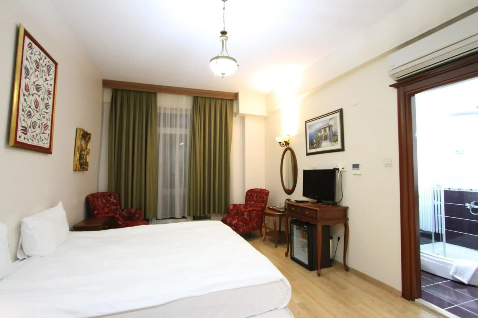 Basileus Hotel
