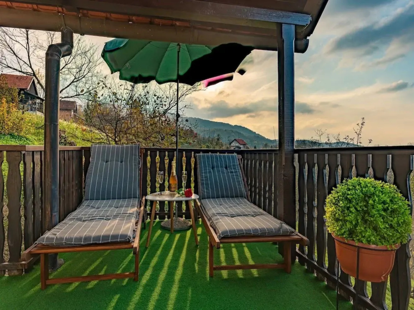 San Vinogradara - One Bedroom Holiday Home With Hot Tube