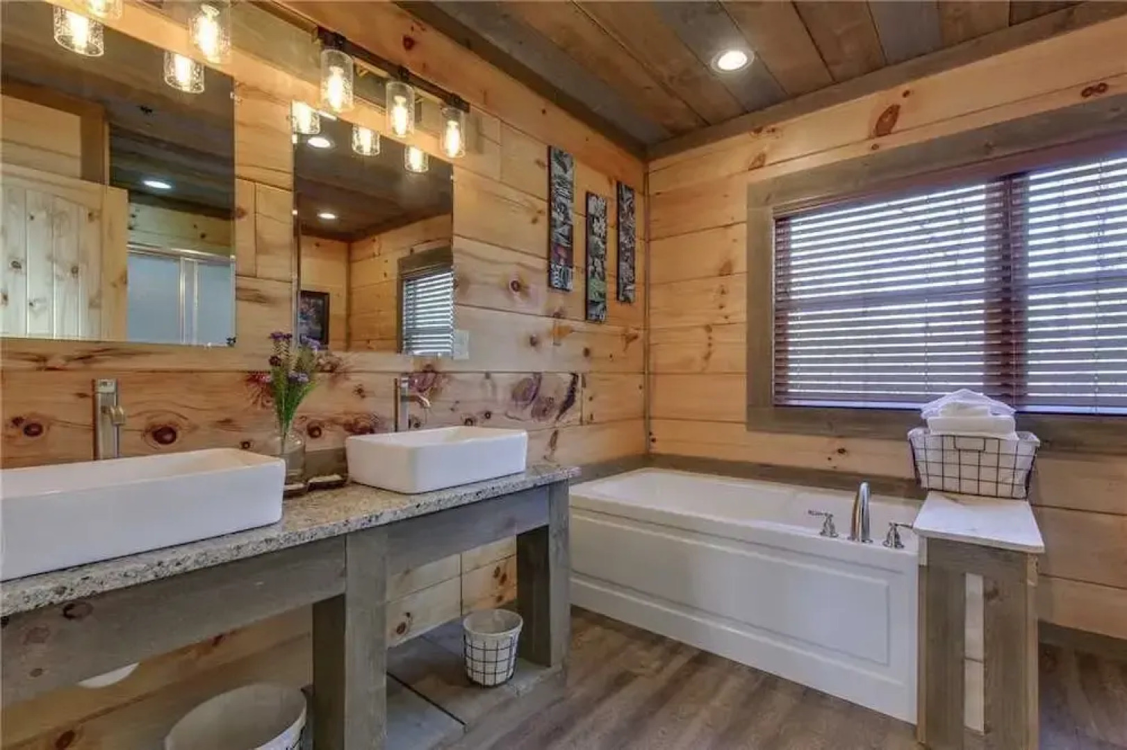 Great Smoky Lodge - Seven Bedroom Cabin