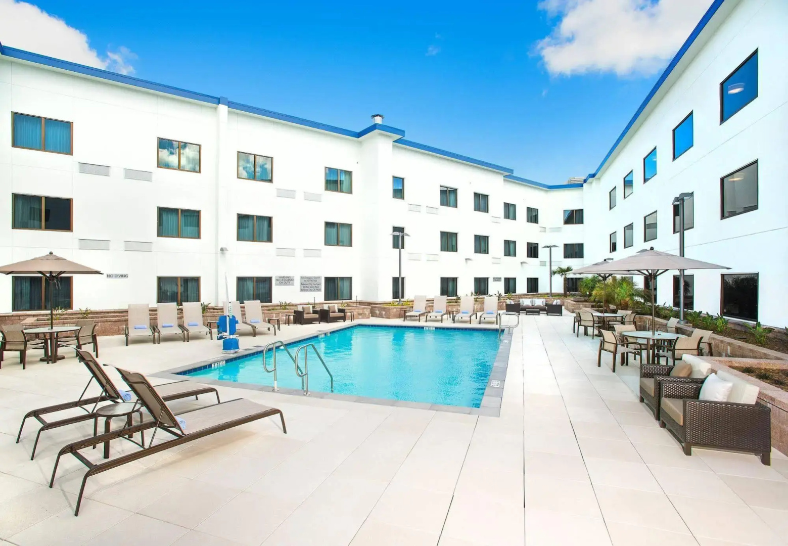 Courtyard by Marriott Redwood City
