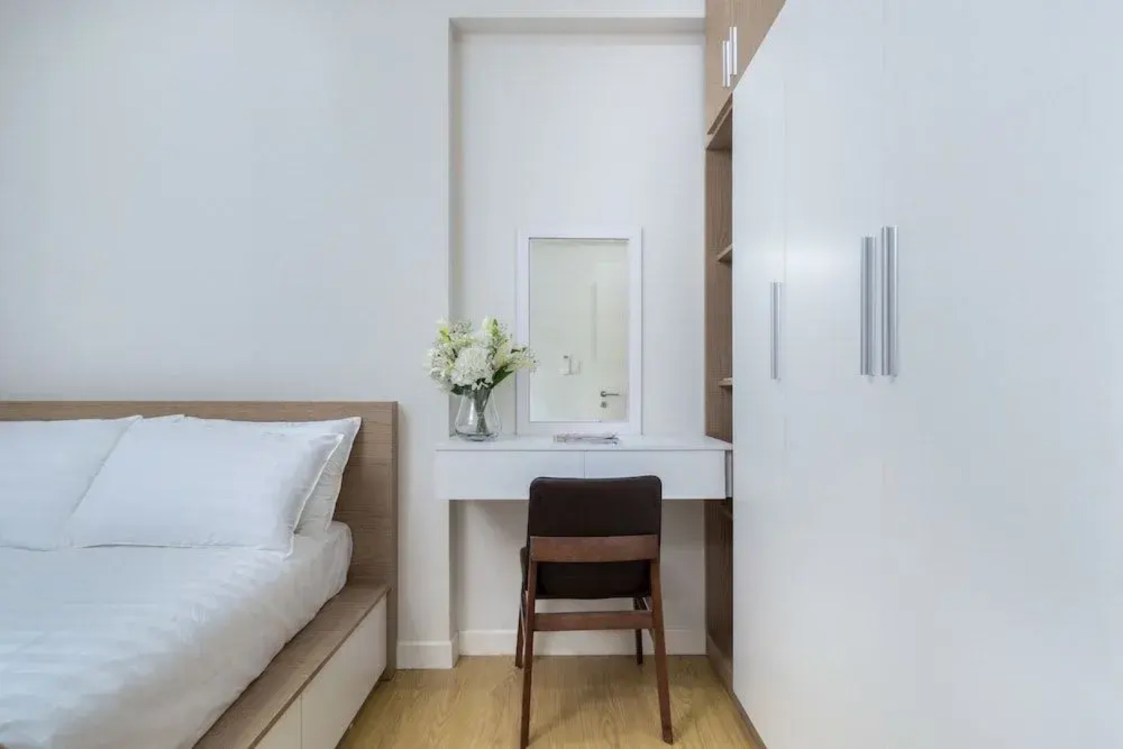 Ellie Apartment & Hotel Sai Gon