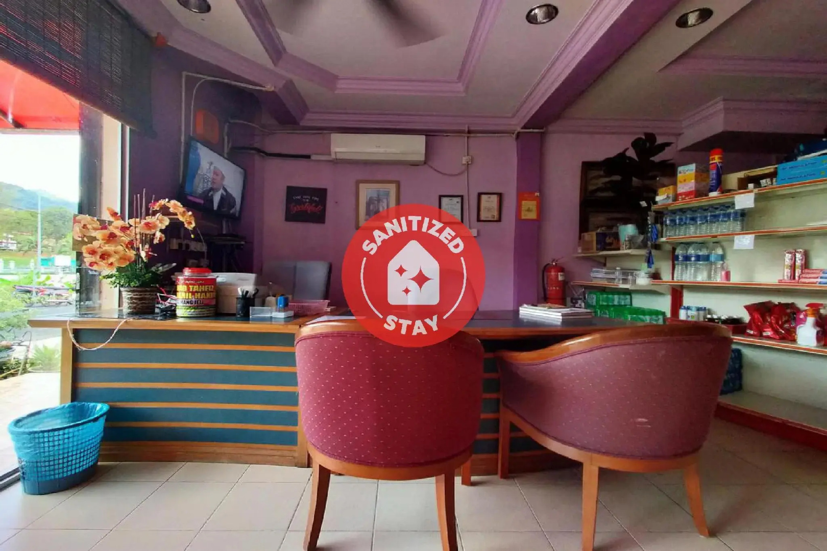 OYO 89892 Hotel Jeli Inn