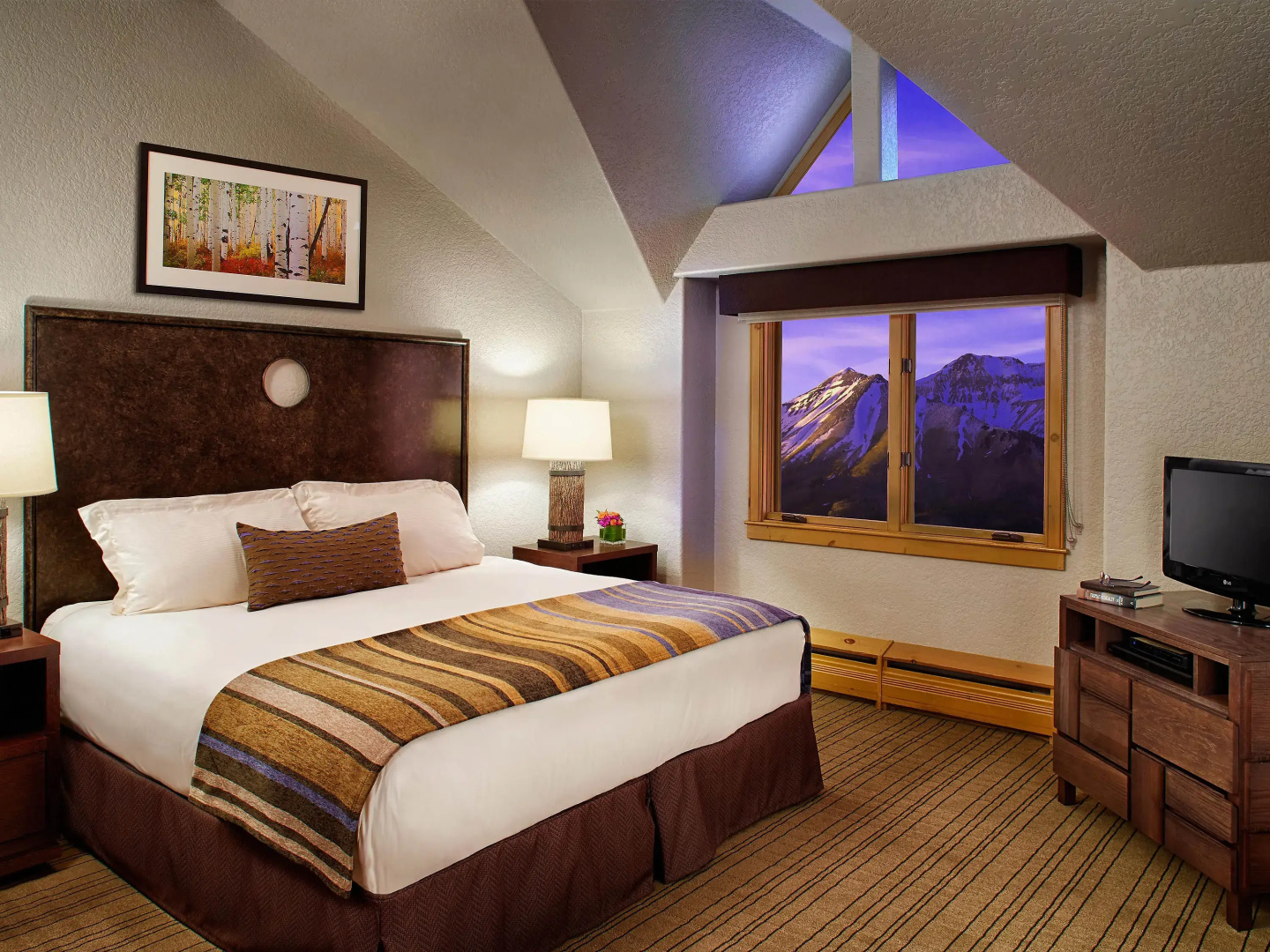 Fairmont Heritage Place, Franz Klammer Lodge