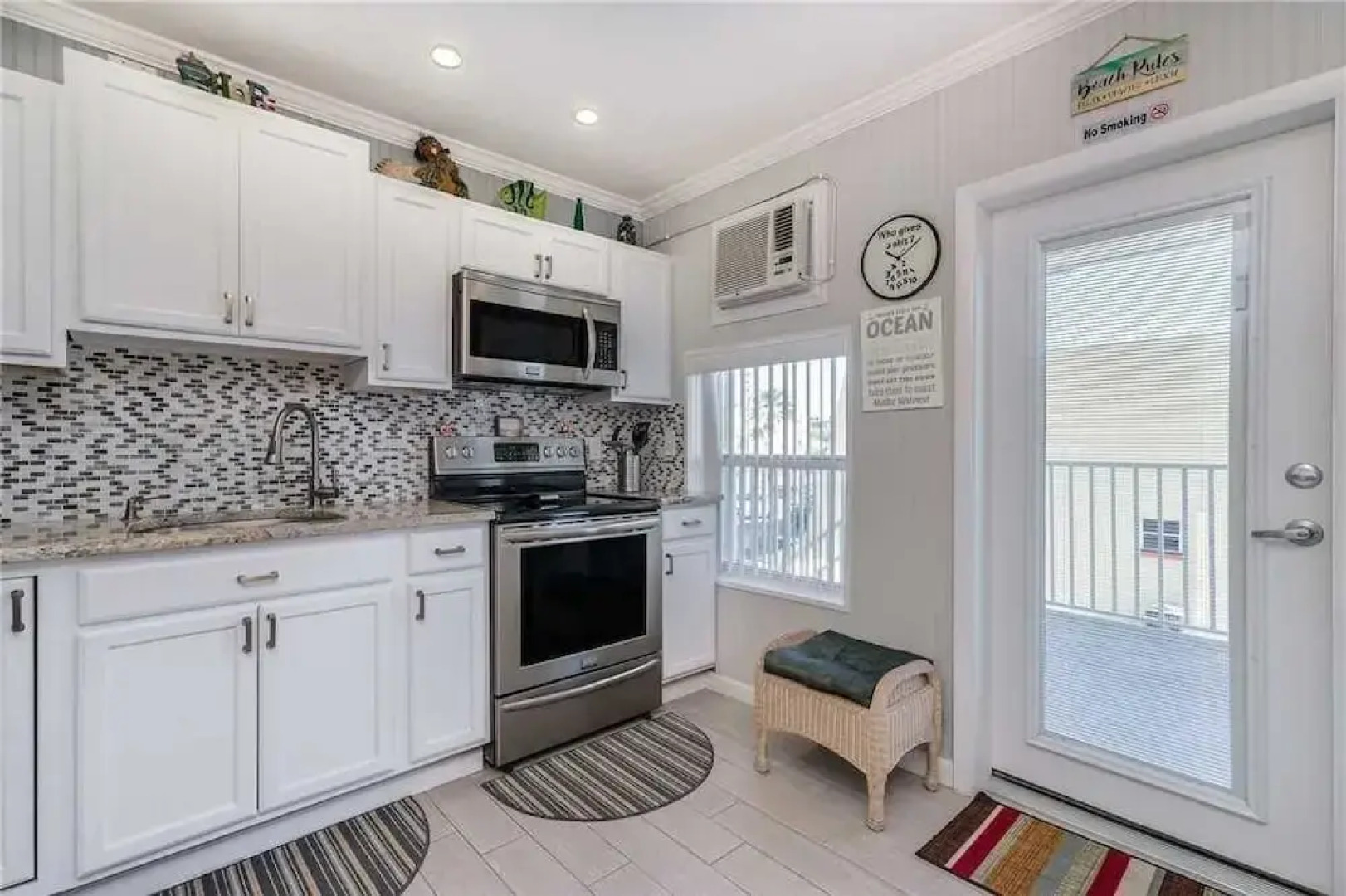 Sea Rocket 18 - Studio Condo