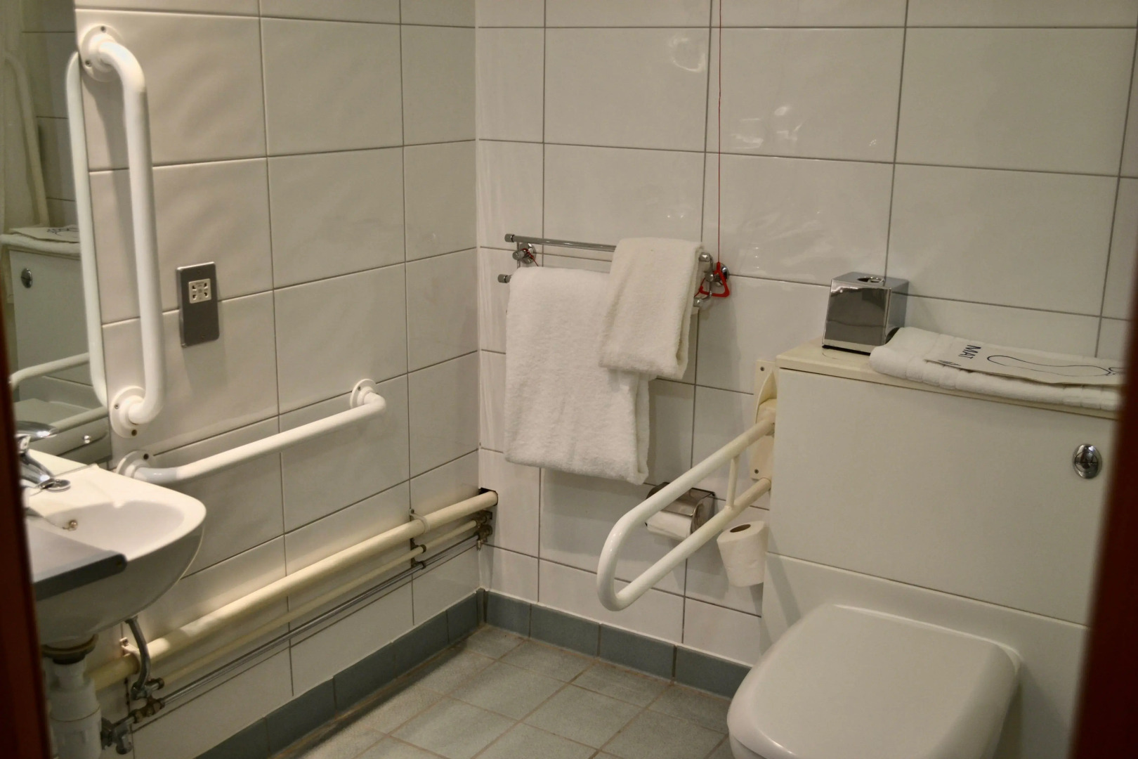 Holiday Inn Manchester-Central Park by IHG