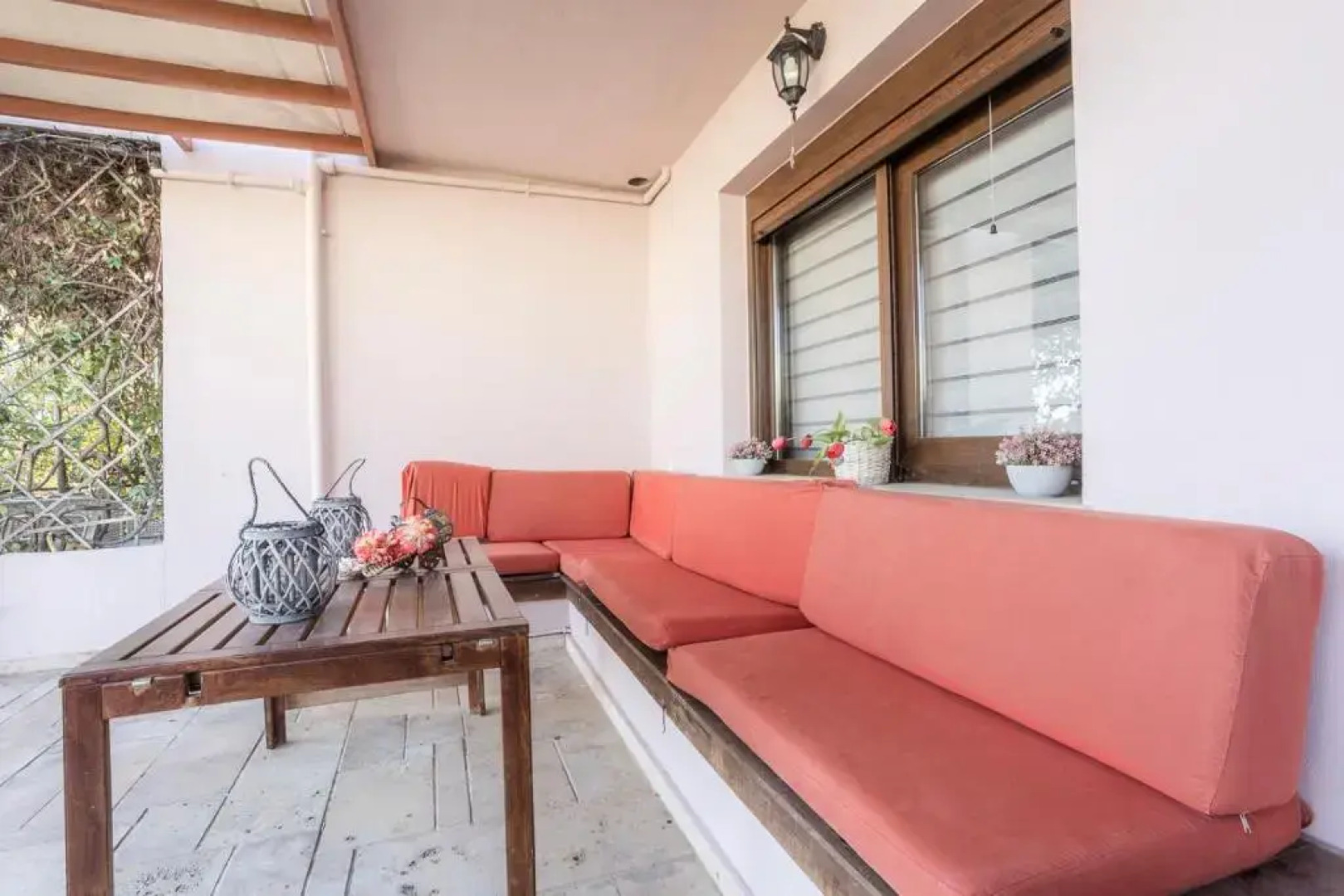 TwinStars apartment with courtyard and view