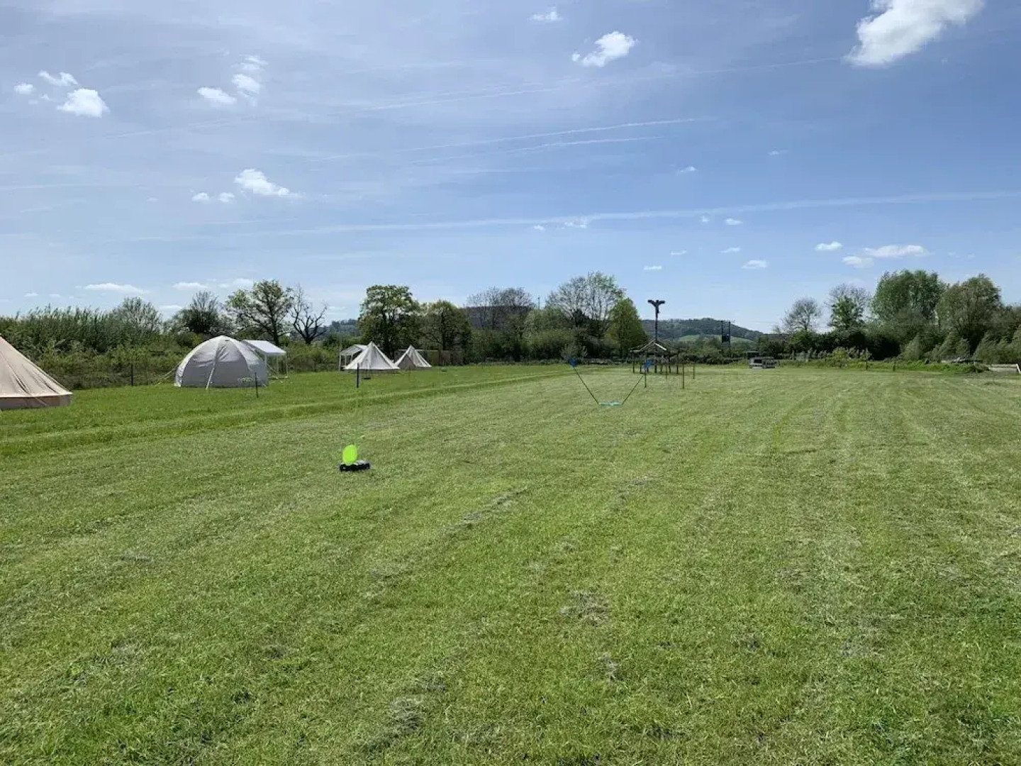 Inviting 3-bedroom Lodge in Ashton Under Hill