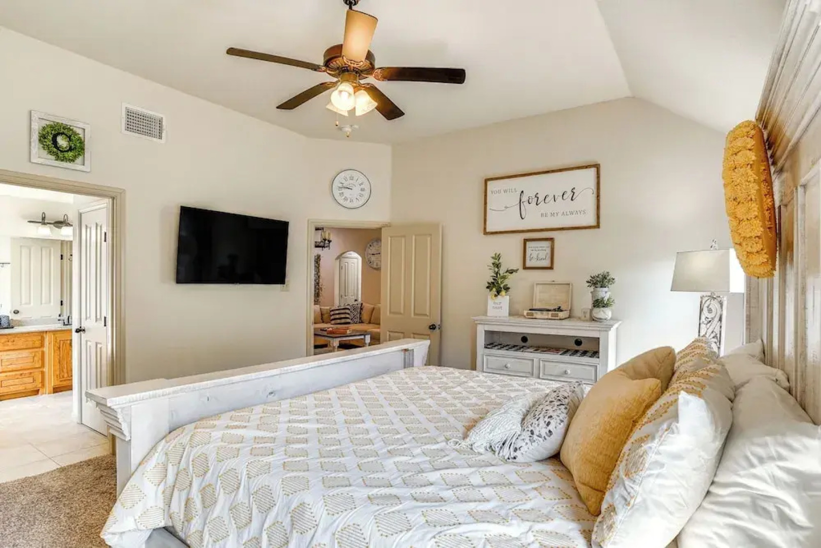 Charming Home w/ Chiminea in Weatherford!