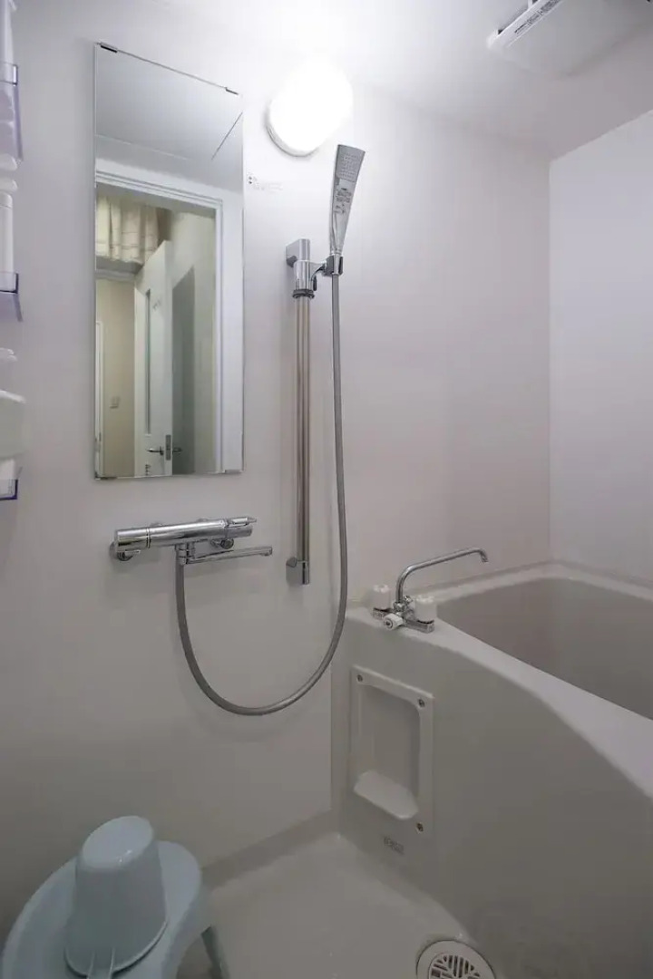 Yadoya capsule hotel