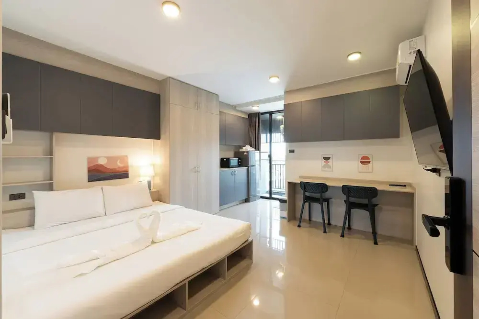 44 Residence And Resort