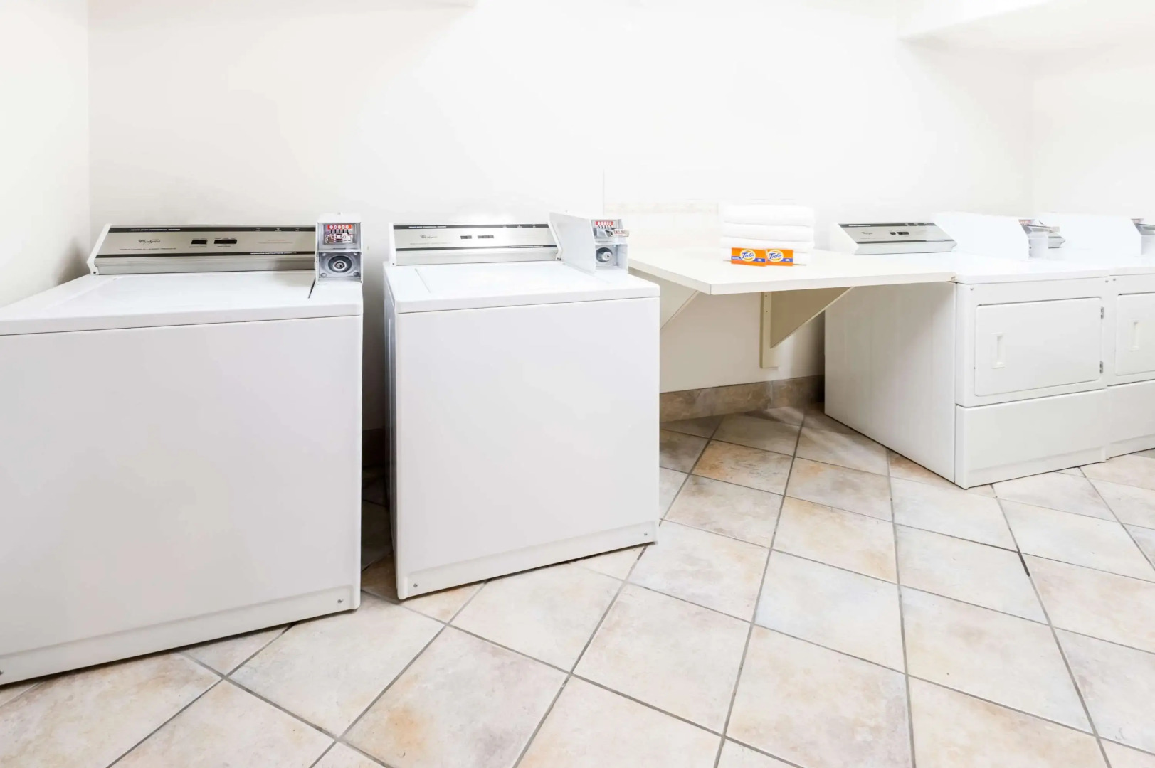 Super 8 by Wyndham High River AB