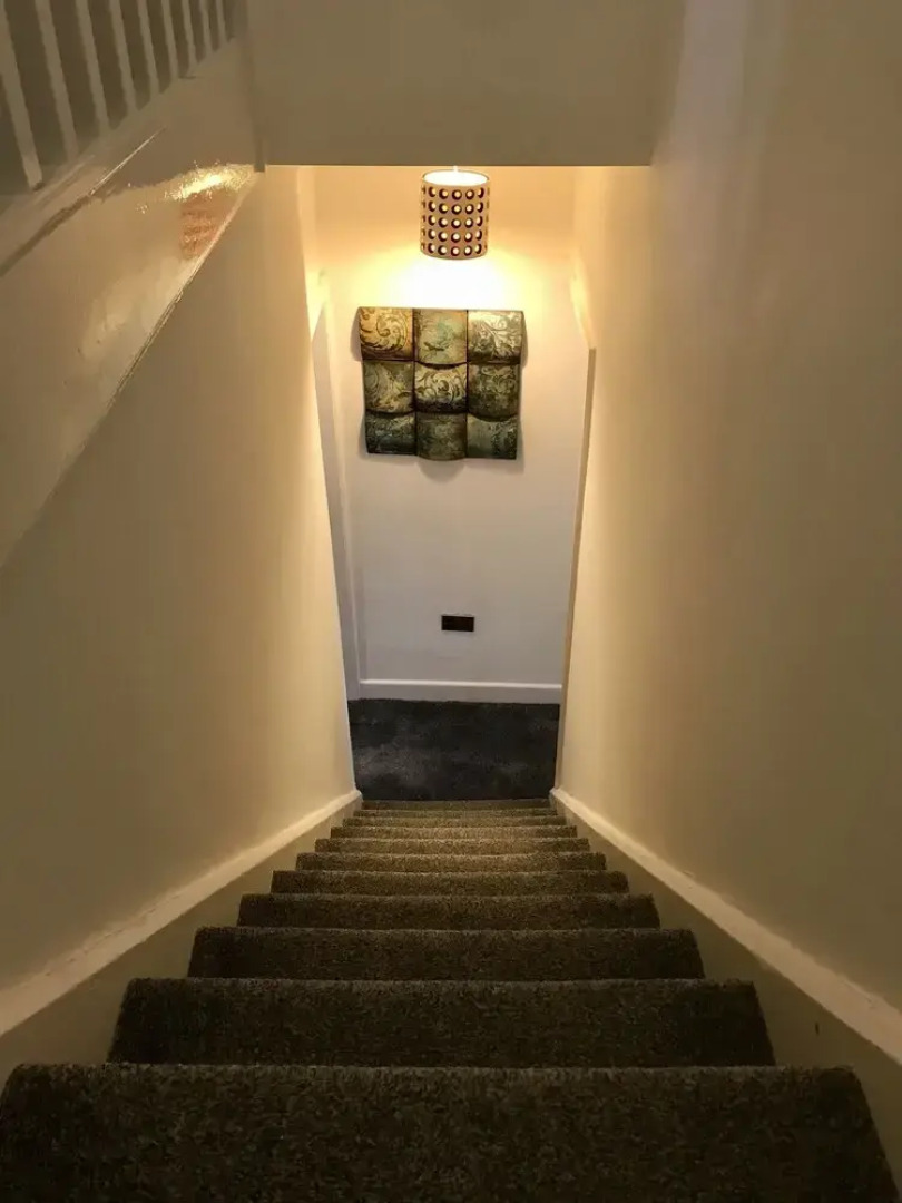 Stylish 3 Bedroom House Only 5 Mins From M6/m58