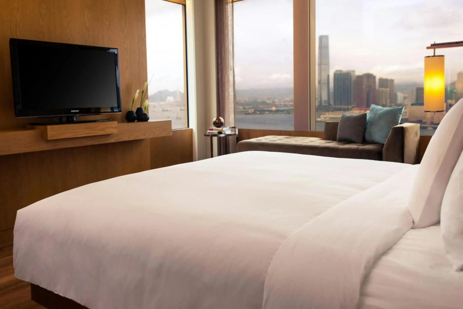 Renaissance Hong Kong Harbour View Hotel