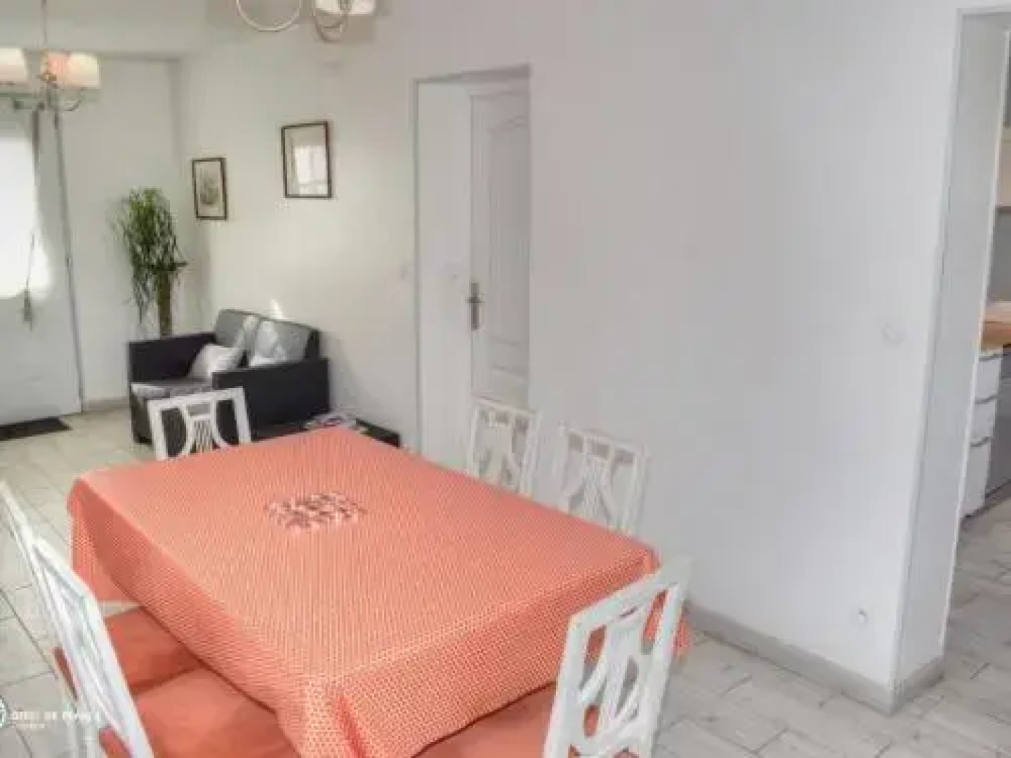 House La Jacqueminiere 2