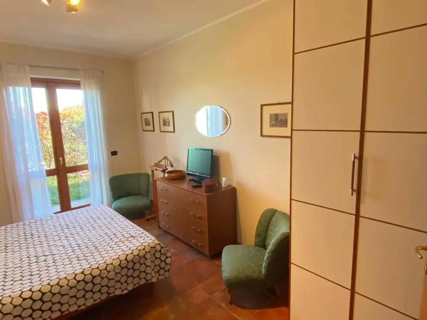 Chalet Dania With Garden Pool and Lake View