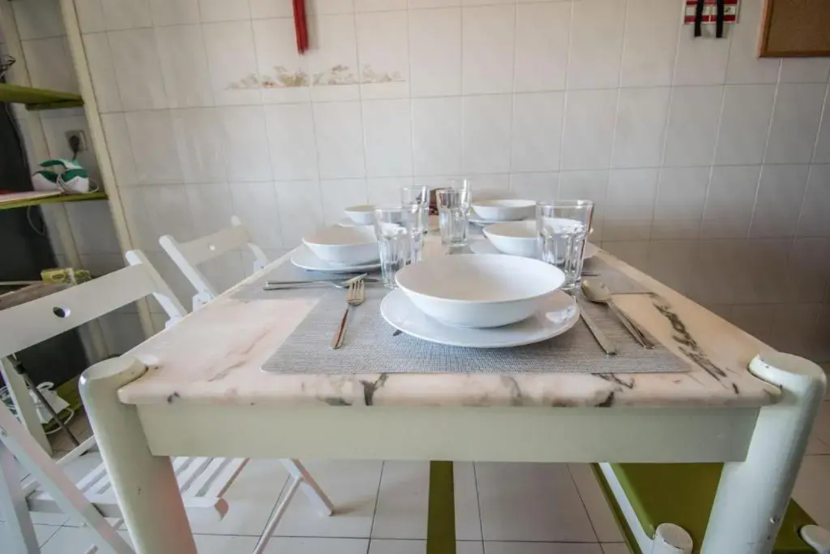 Perfect to Enjoy Lisbon Cascais and Sintra at 1200 metres to metro blue line and Sintra Rail line