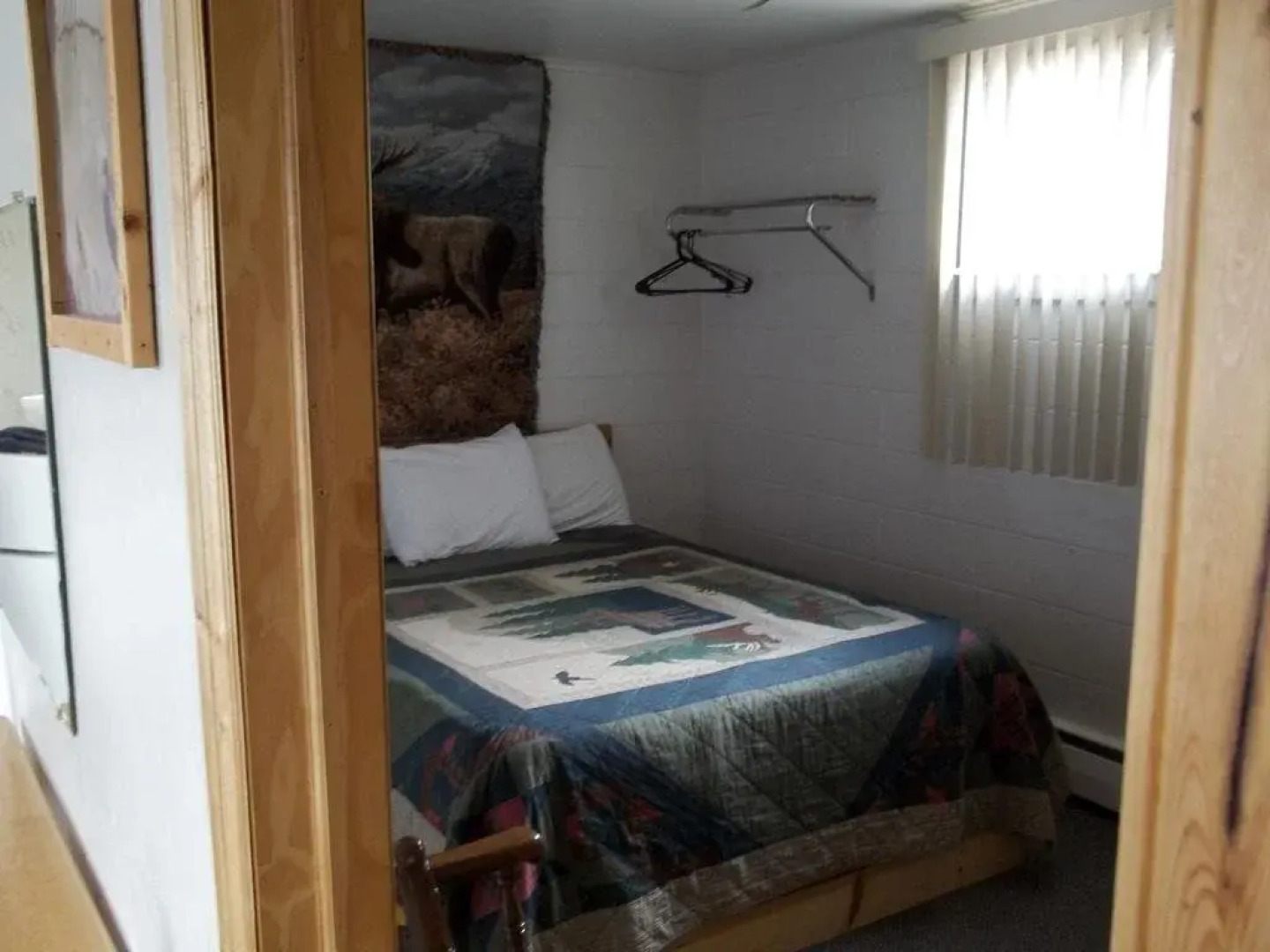 Budget Host Elk Antler Inn