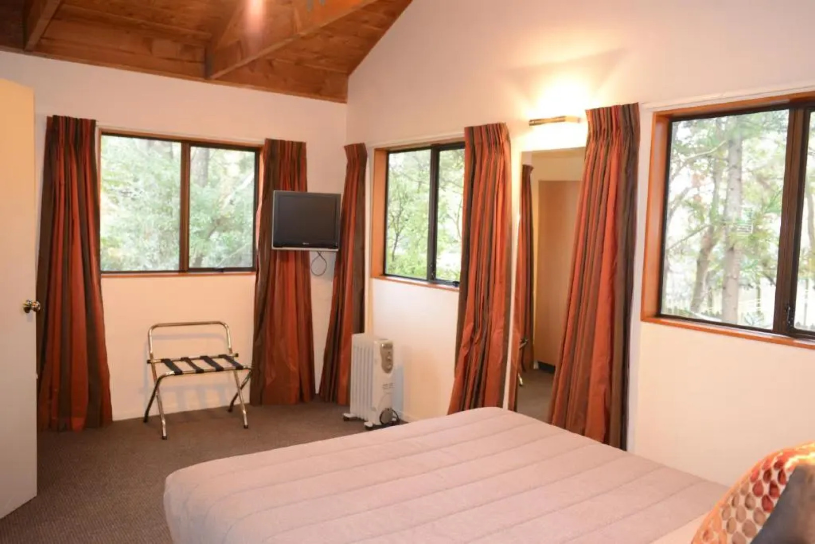 The Hobbit Motorlodge