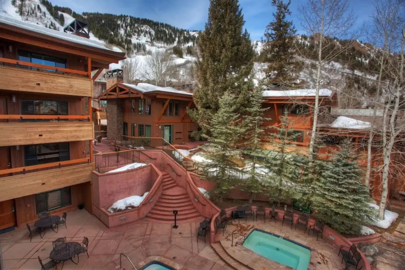 Fasching Haus by Frias Properties