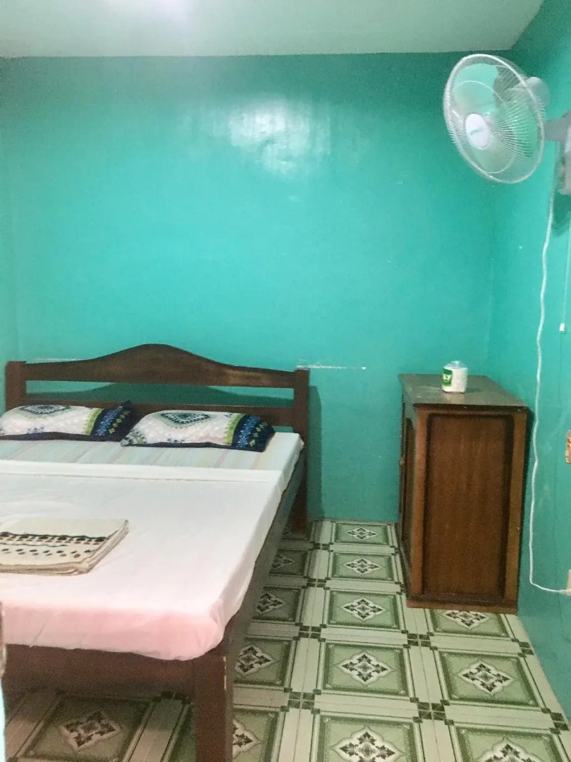 Ritzy's White Beach Resort & Restaurant