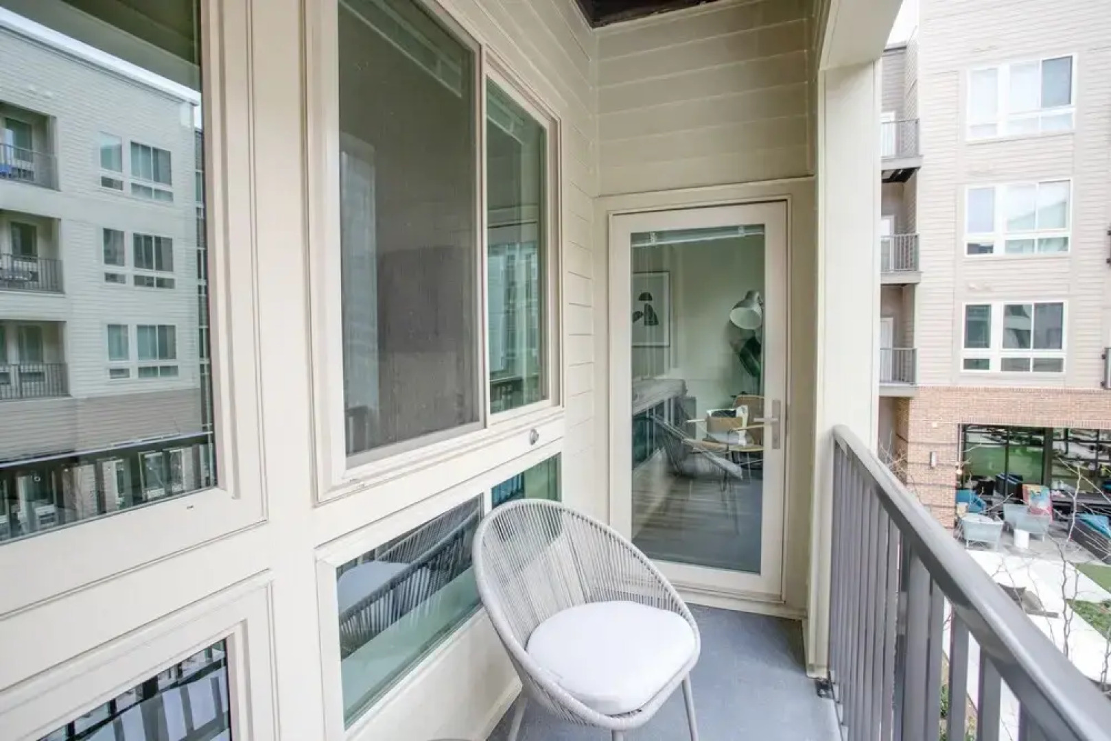 Alexandria Modern Apt  Amazing Amenities