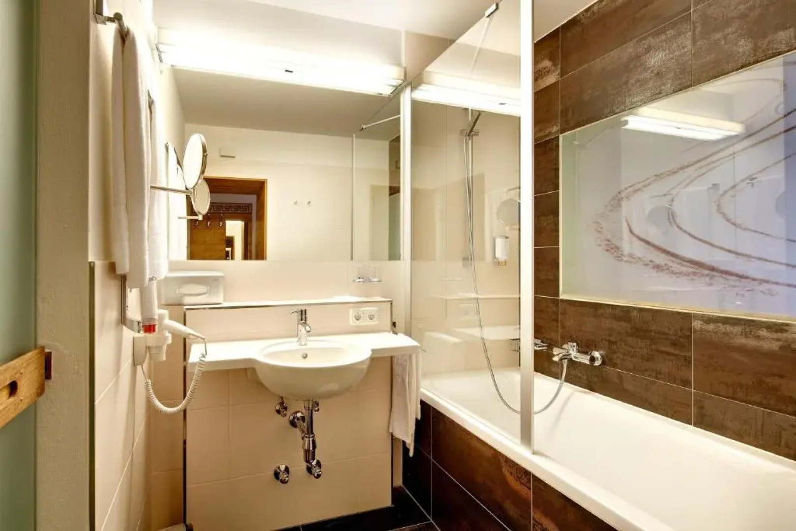 Fish'Inn Zell - Hotel Fischerwirt