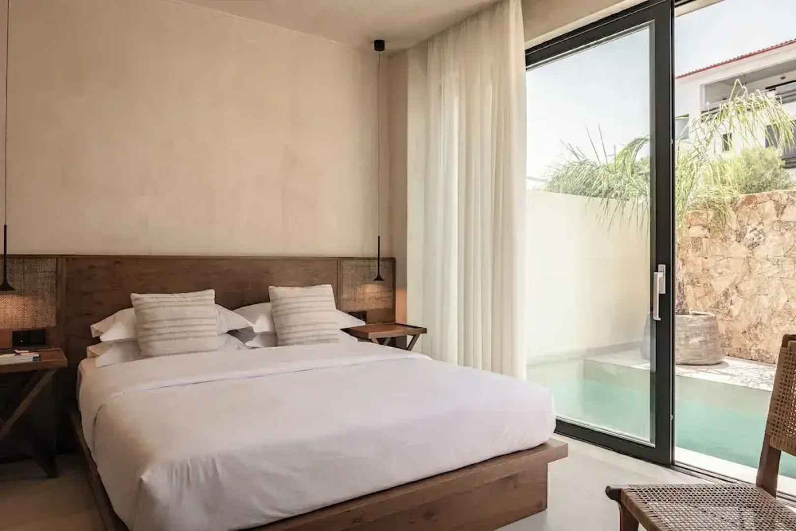 Seven Rocks Suites