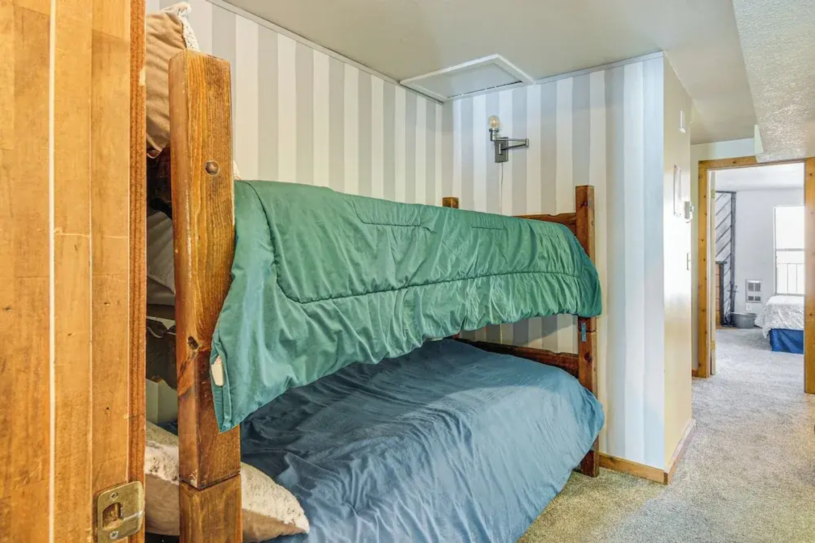 Walk to Lifts: Brian Head Condo w/ Ski Locker!