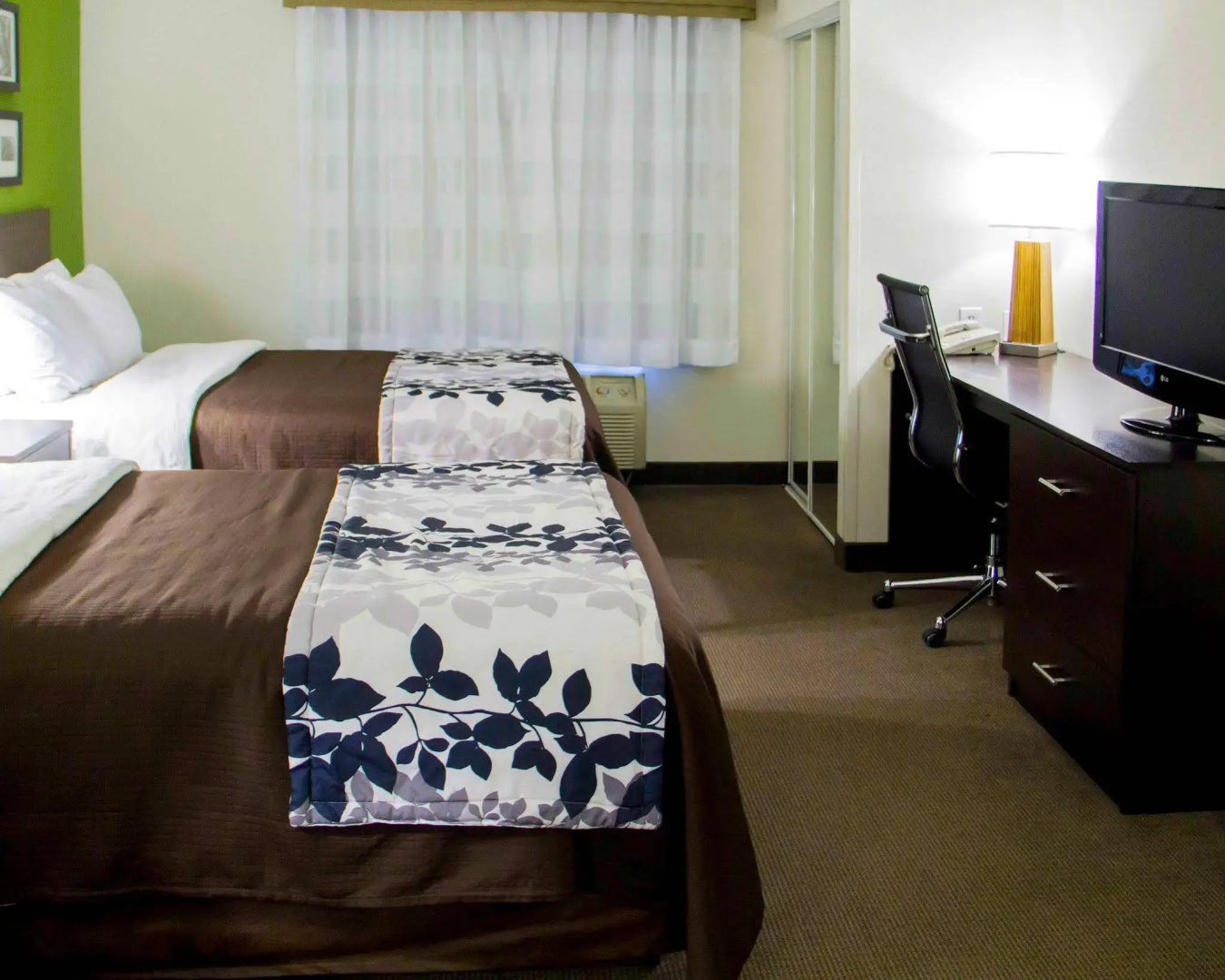 Sleep Inn & Suites Harrisonburg near University