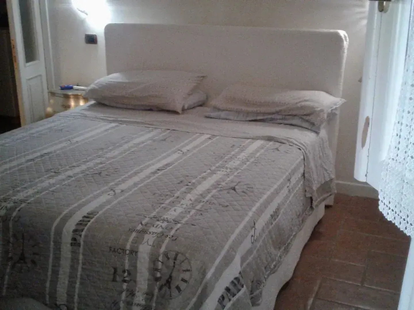 Holiday Home with Private Swimming Pool near Sea