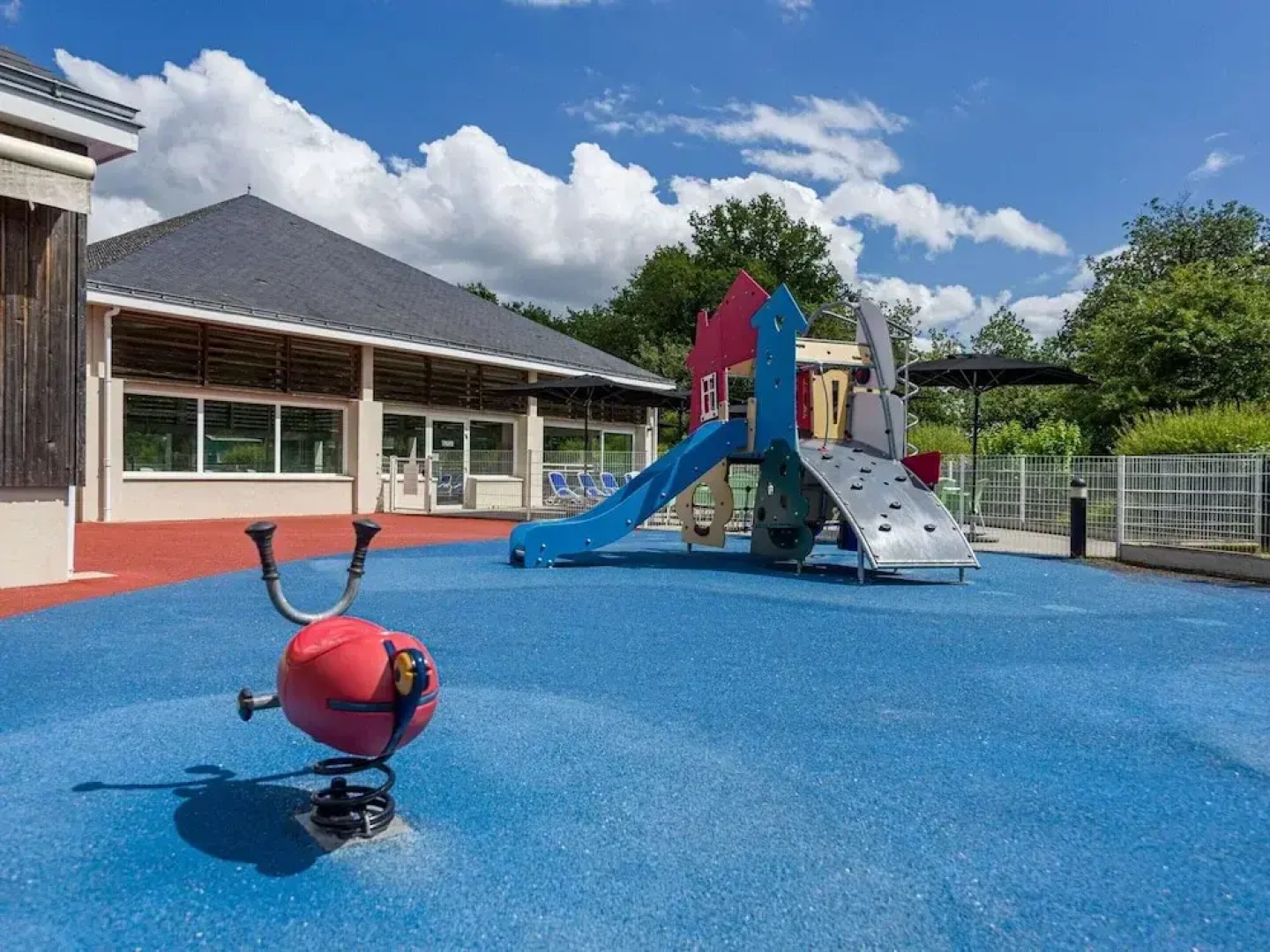 Beautiful Holiday Home With Linen Package