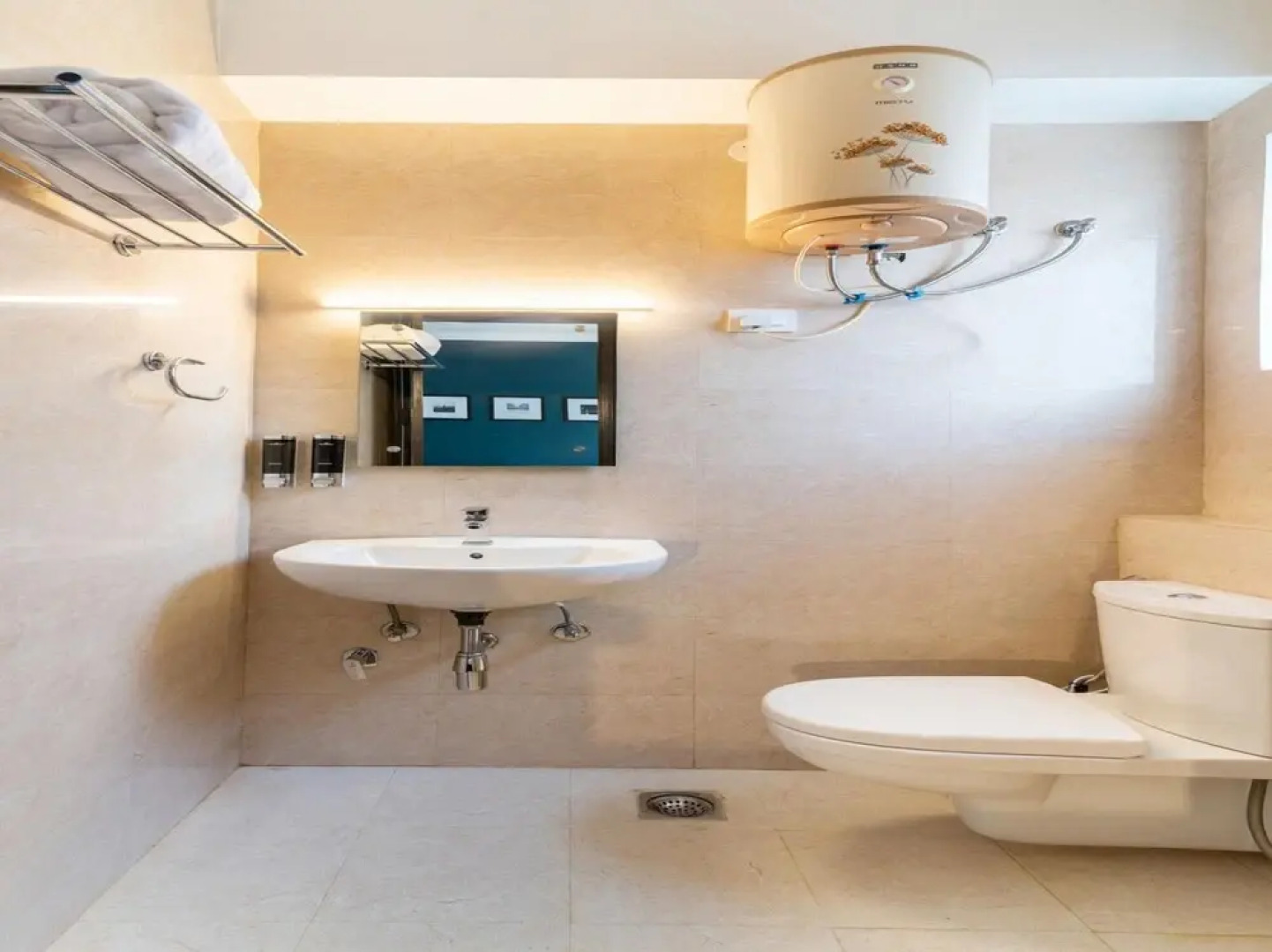 Capital O 31030 Crystal Park Kishangarh