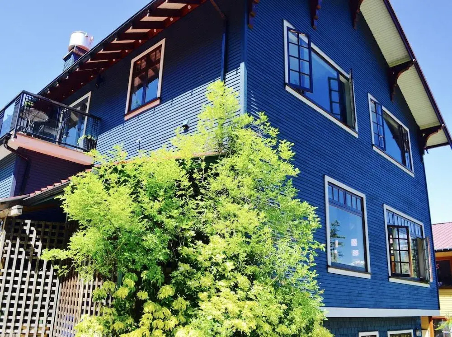 Artisan Suites on Bowen