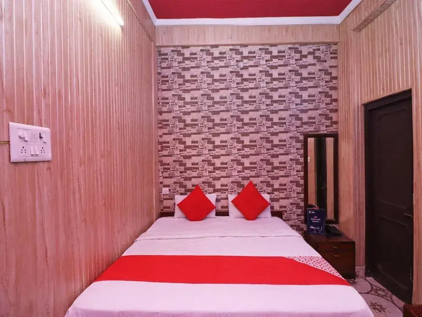 OYO 24473 Anuradha Palace