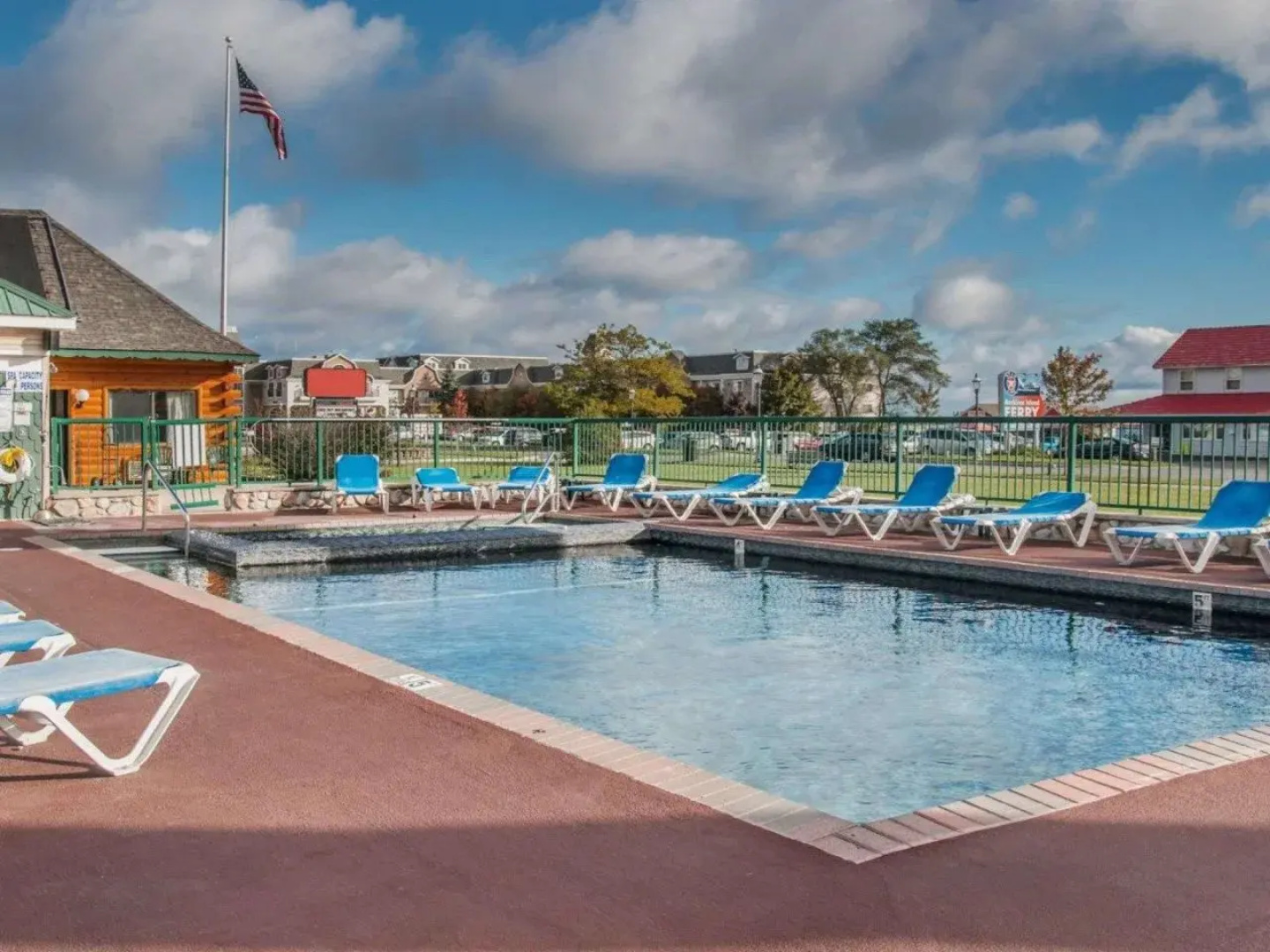 Econo Lodge Mackinaw City