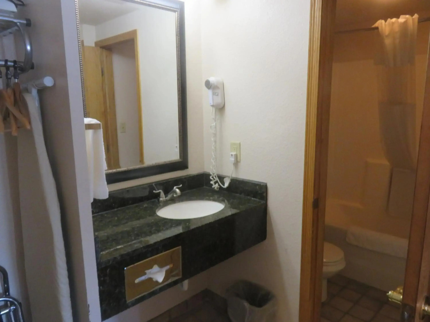 Baymont by Wyndham Fargo