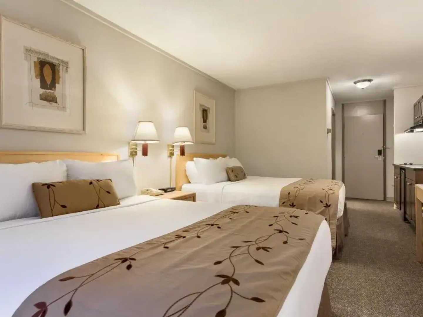 Victoria Airport/Sidney Travelodge