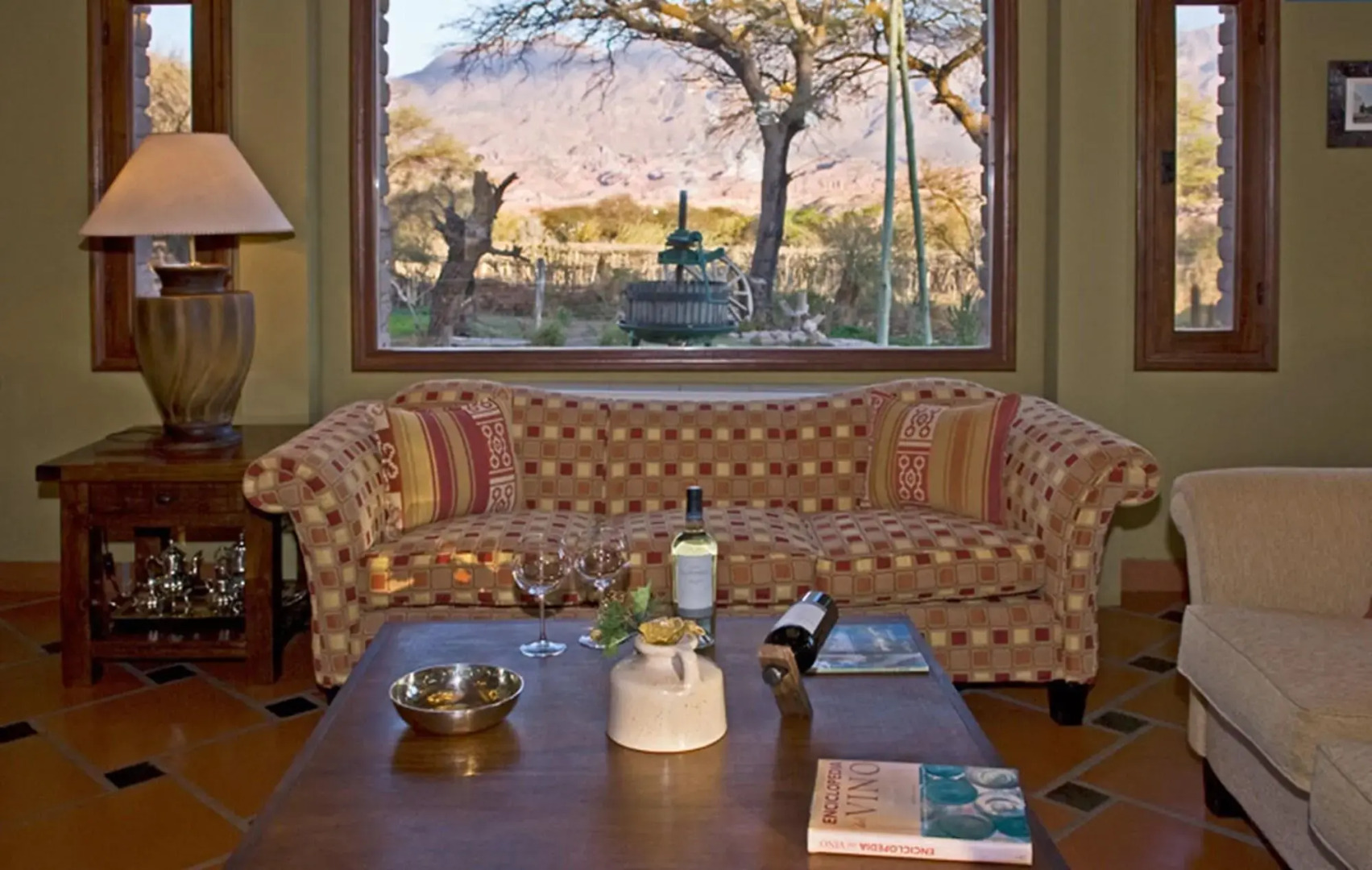 La Casa De La Bodega - Wine Boutique Hotel