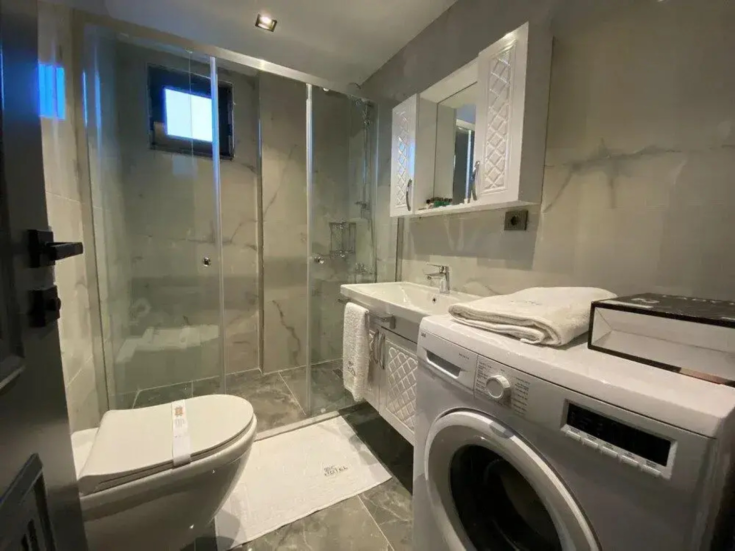 B&c Luxury Residance